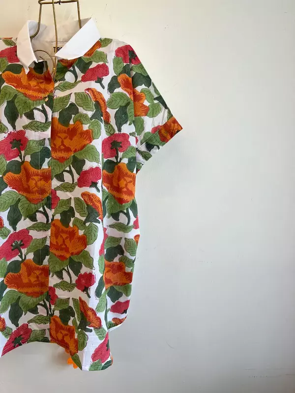 Ishq's Small Anti-fit with Back Open & Tie - White & Orange Flowers