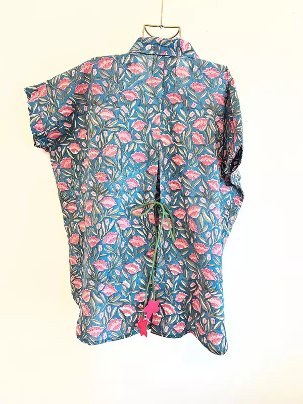 Ishq's Small Anti-fit with Back Open & Tie - Turquoise & Flowers