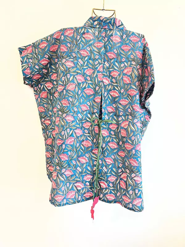 Ishq's Small Anti-fit with Back Open & Tie - Turquoise & Flowers