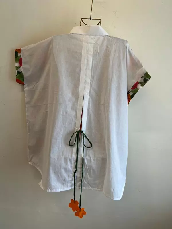 Ishq's Small Anti-fit with Back Open & Tie - White & Orange Flowers