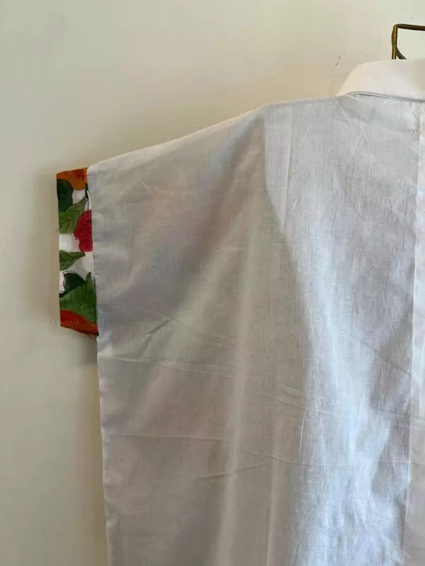 Ishq's Small Anti-fit with Back Open & Tie - White & Orange Flowers