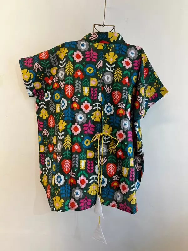 Ishq's Small Anti-fit with Back Open & Tie - Green with Tetris shapes