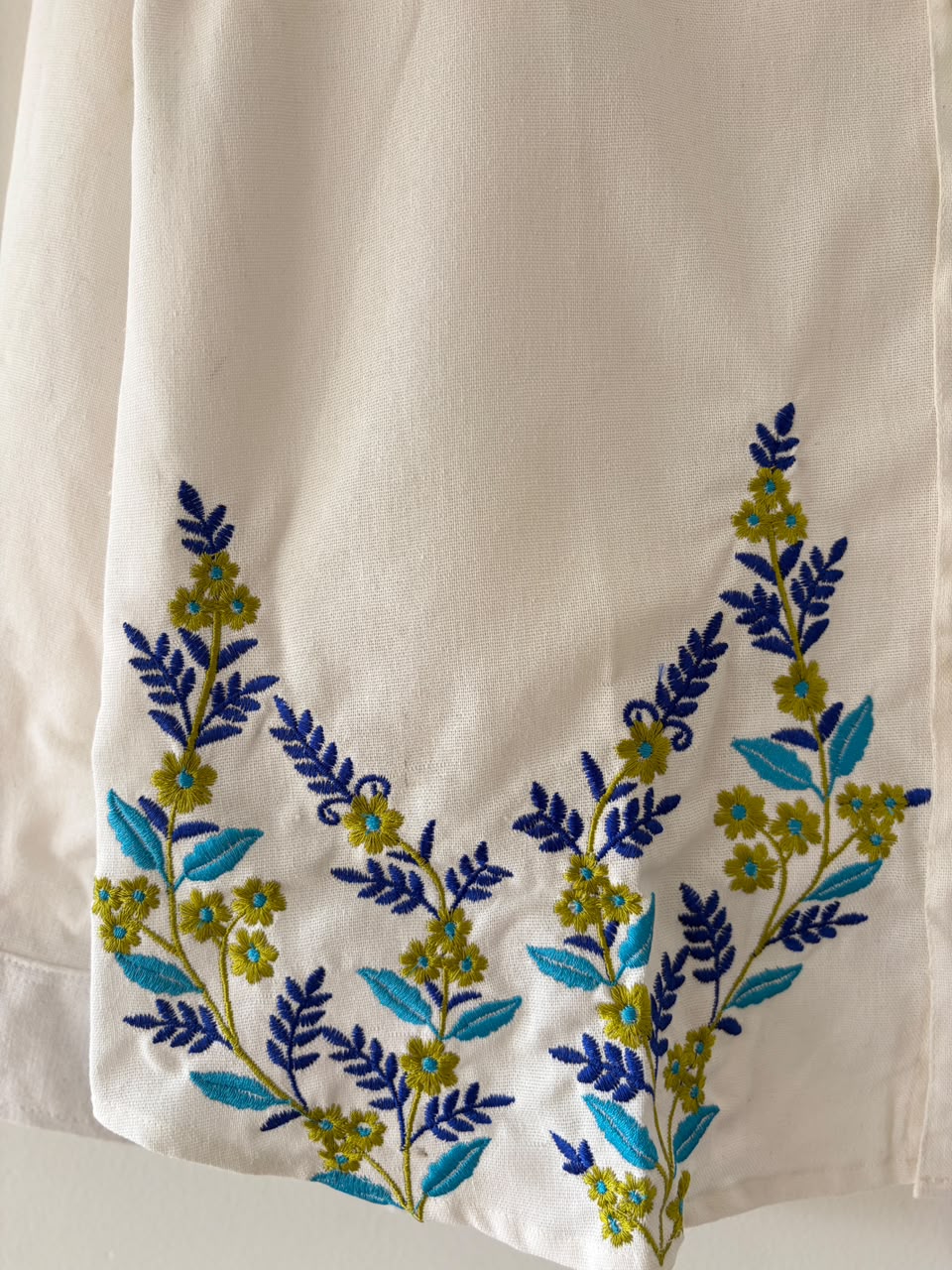 Ivory bloom embroidered shirt
