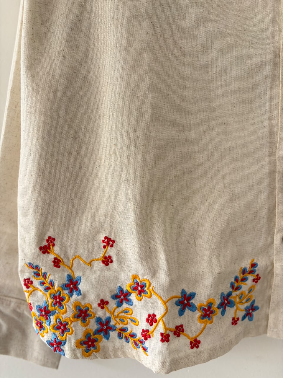Beige meadow embroidered shirt