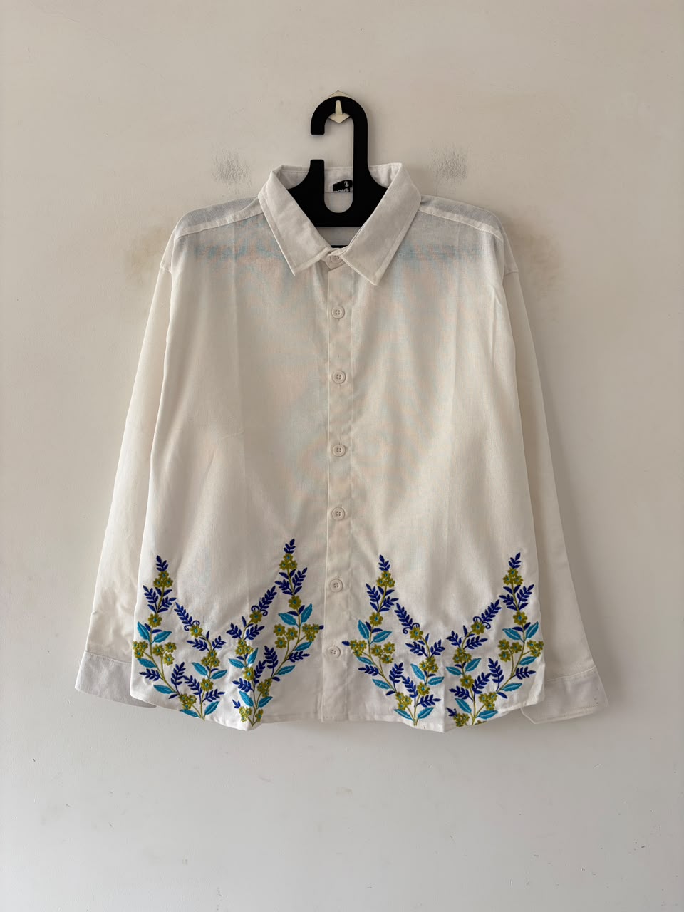 Ivory bloom embroidered shirt