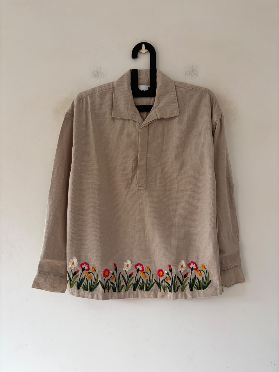 Sand petal embroidered short kurta