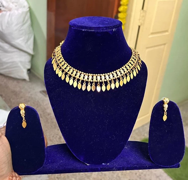 1002- Kerala Onam Gold-Plated Leaf Design Necklace Set