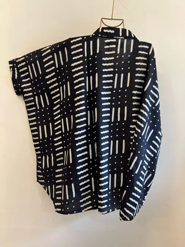 Junoon's Anti-Fit Shirt - Almost Black & Lines