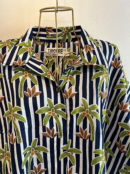 Ishq's Small Anti-fit with Back Open & Tie - Blue & white Stripes with Coconuts