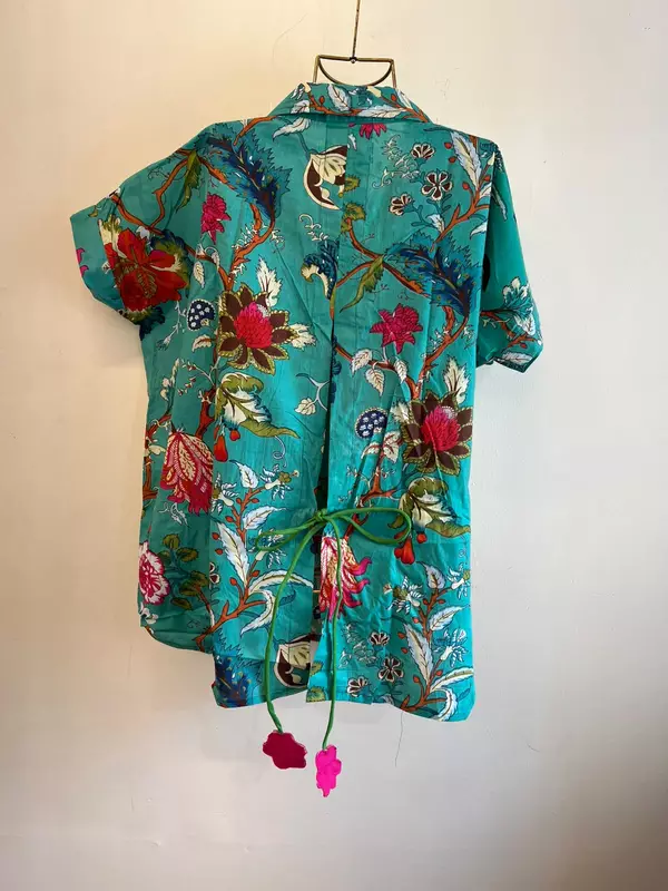 Ishq's Small Anti-fit with Back Open & Tie - Teal & Flowers