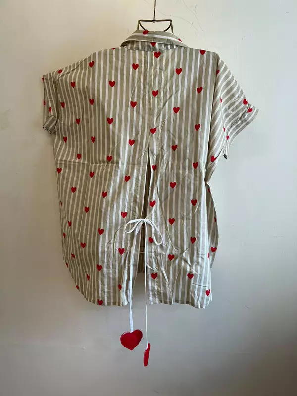 Ishq's Small Anti-fit with Back Open & Tie - Cream & White with Hearts