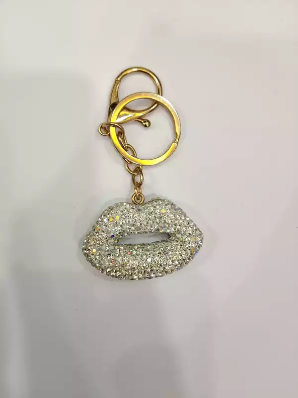Rhinestone Lips Design Key Chain
