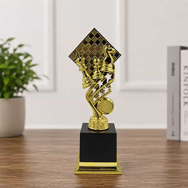 S-CHESS FIG 27.50CM TROPHY18%