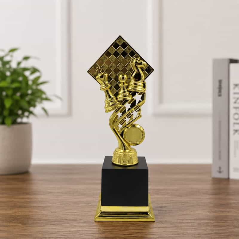 S-CHESS FIG 27.50CM TROPHY18%
