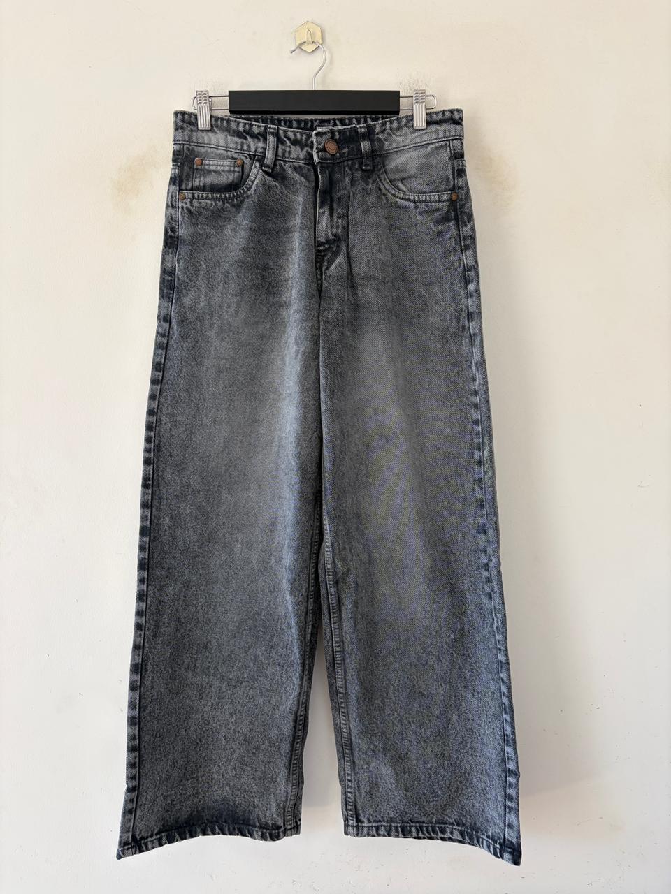 Graphite washed baggy jeans