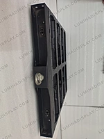 640 mm powder-coated steel LED cabinet hanging bar with forged galvanised eyebolt – Lumina