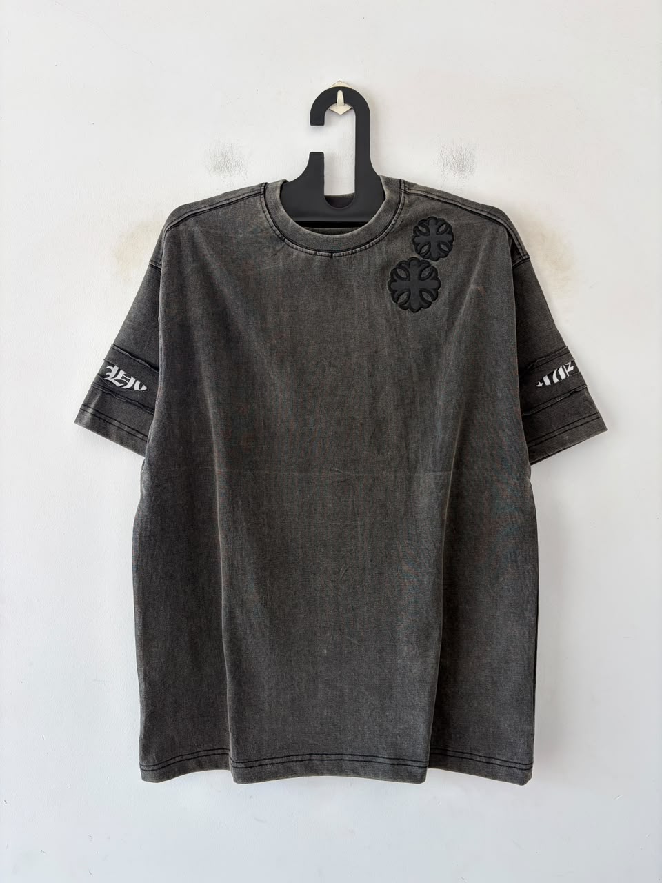 Ashen relic bloom tee