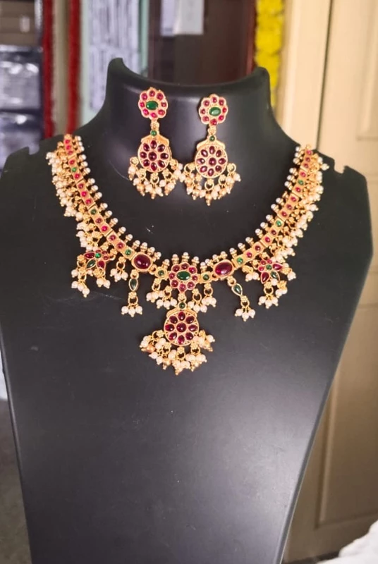 2269-Elegant Pearl Drop Floral set
