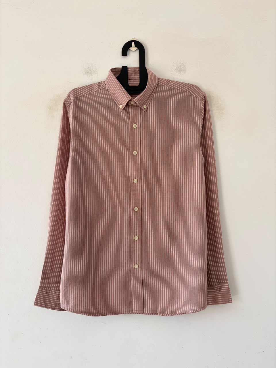 Peach fuzz stripes shirt
