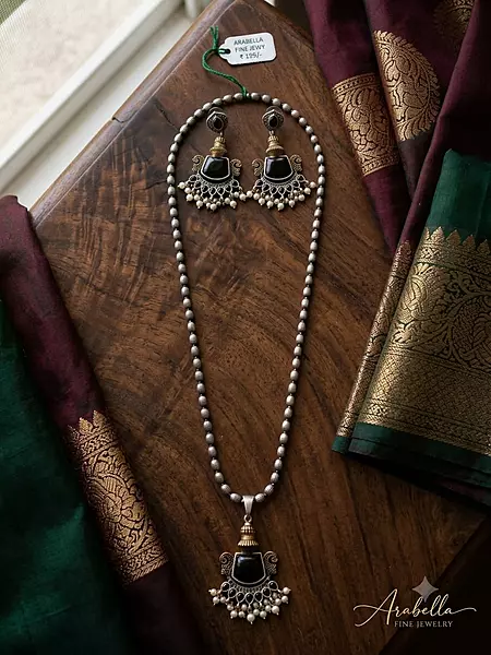 Dual-Tone Black Stone Long Pendant Necklace Set