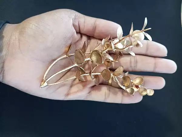 GOLD leaf-7