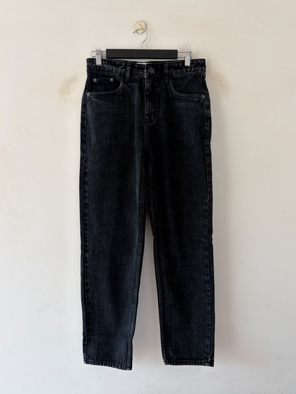 Charcoal washed momfit jeans