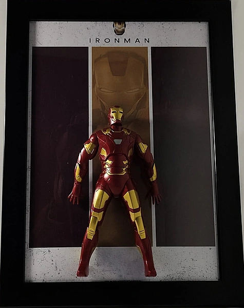 IRON MAN Detachable  Die Cast Frame ! Size A4 !