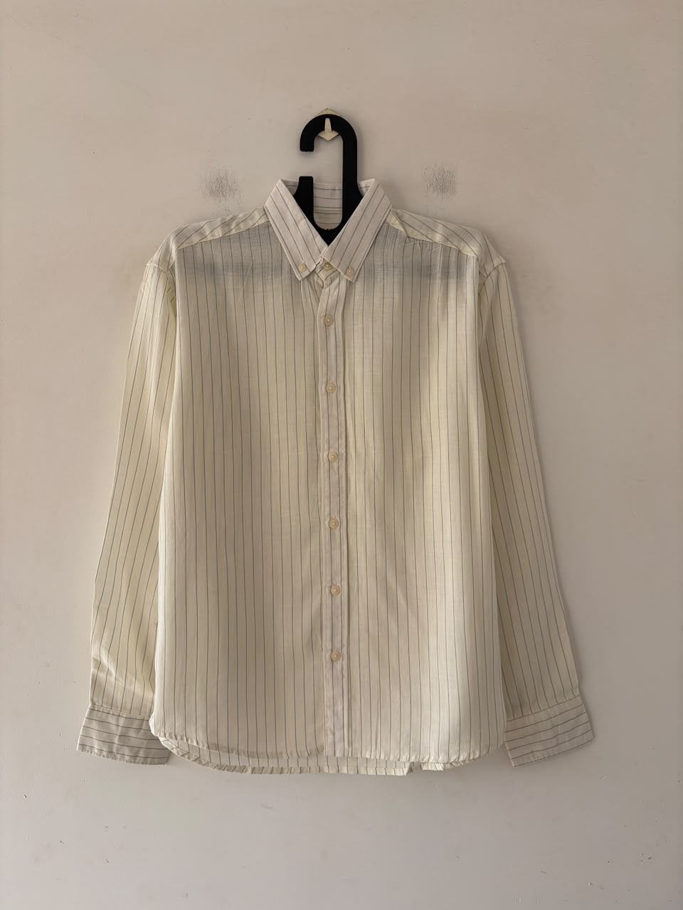 Chalk white linen pin stripes shirt