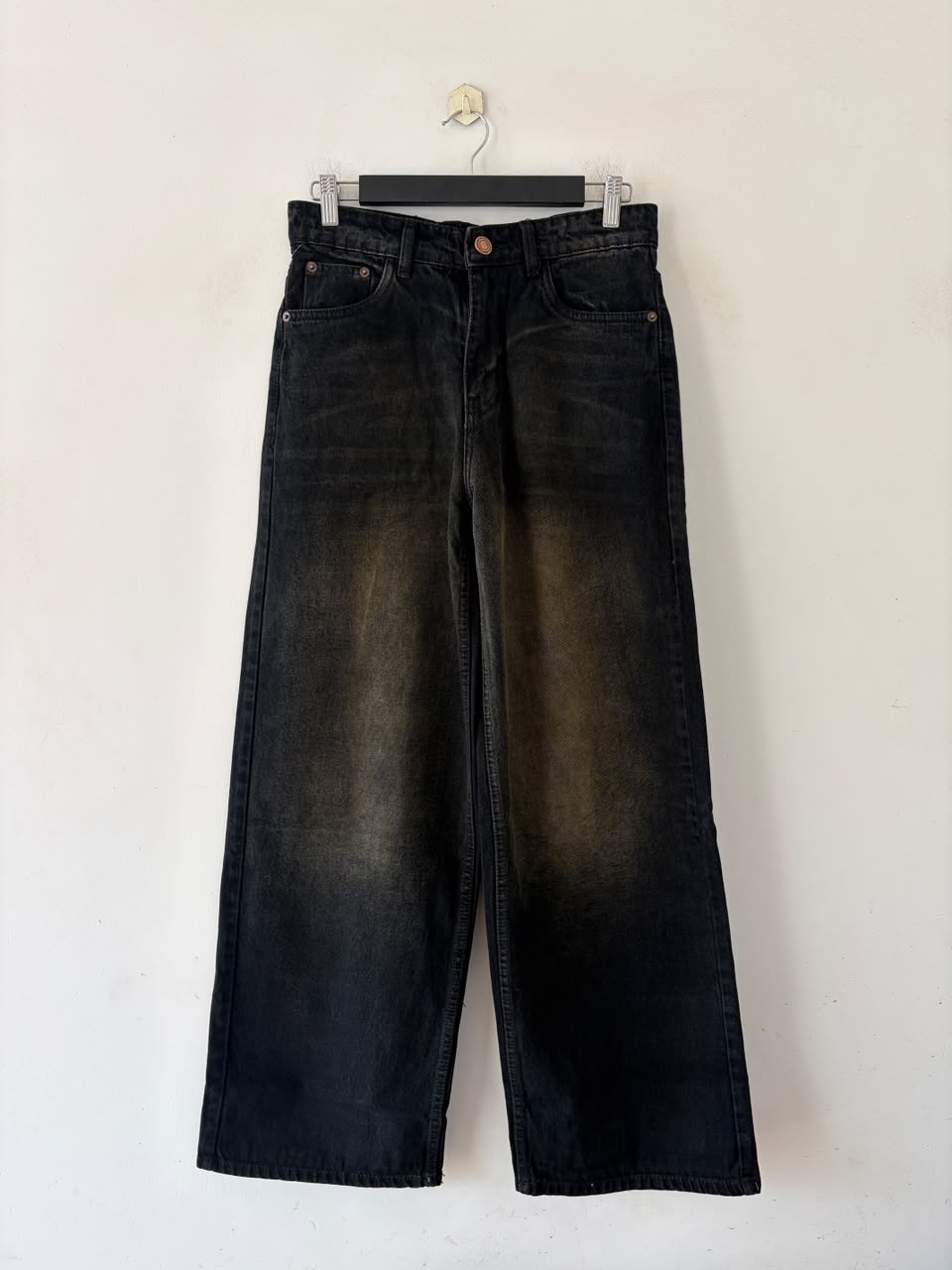 Obsidian gold whisker baggy jeans