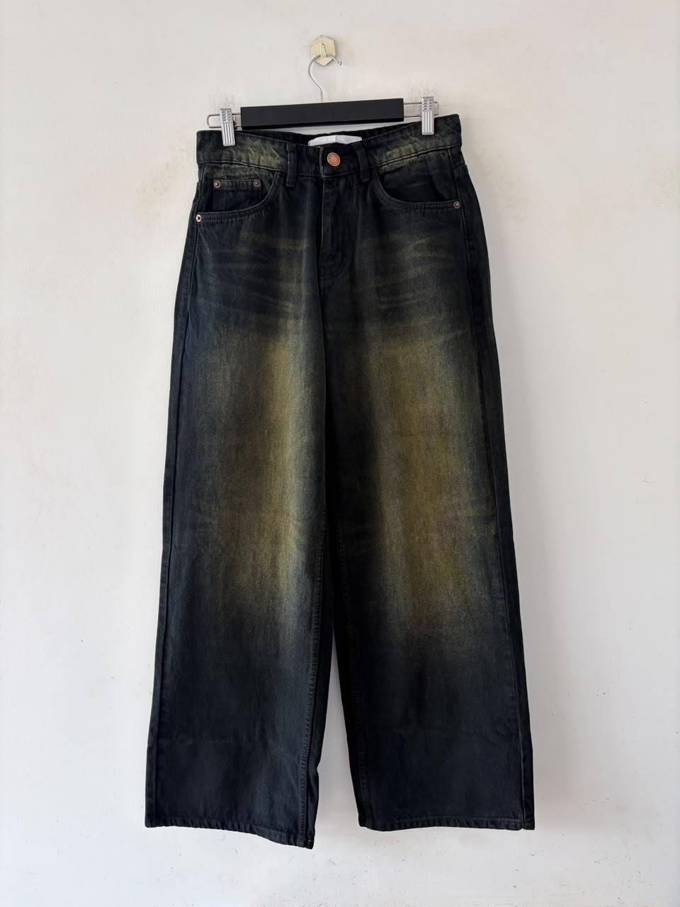 Noir gold whisker baggy jeans
