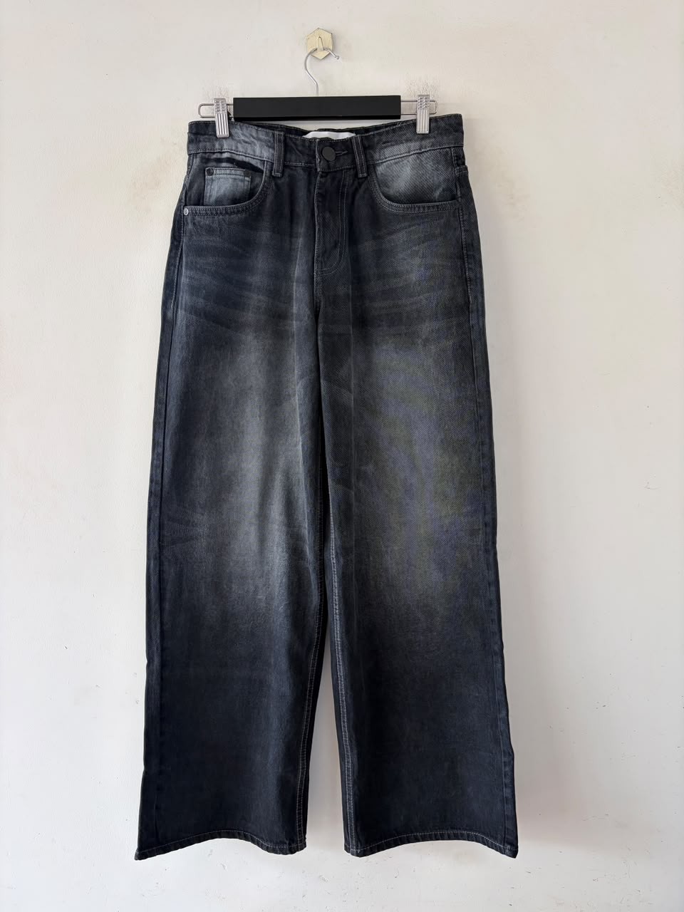 Graphite whisker baggy jeans