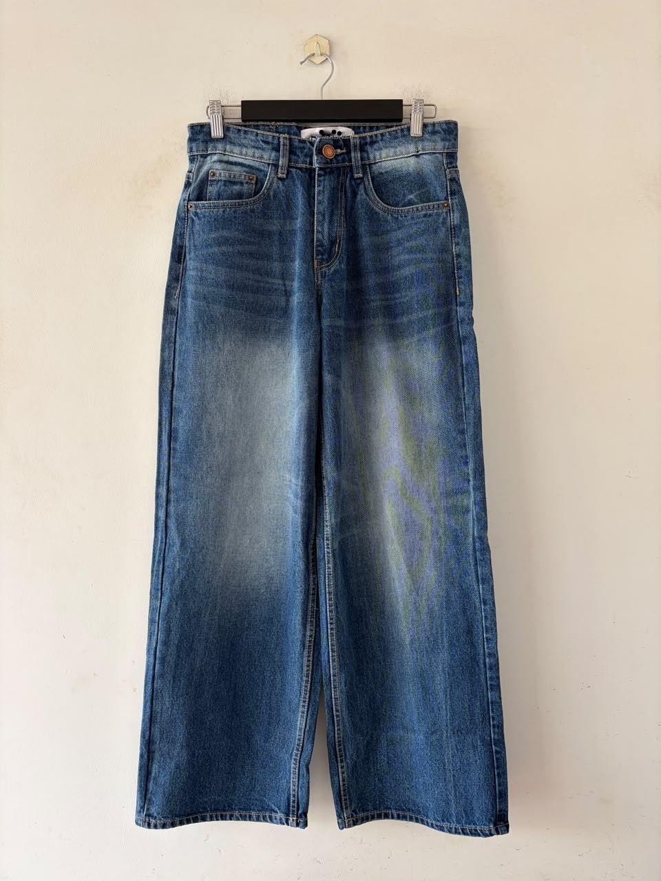 Indigo flow whisker baggy jeans