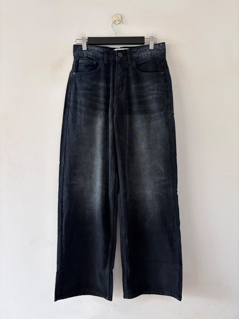 Carbon ash whisker baggy jeans