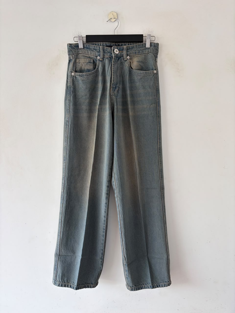 Willow wash straight fit jeans