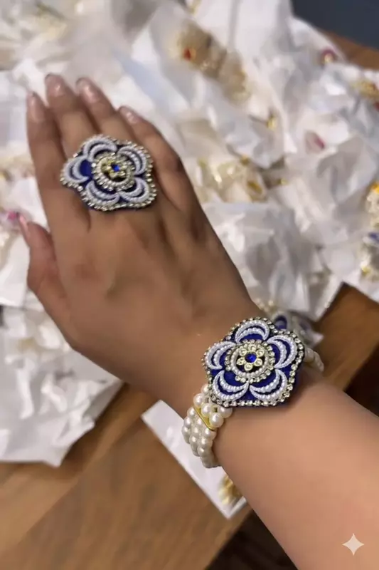 Adjustable Flower Pearl Beaded Kundan Bracelet