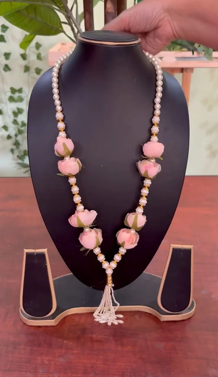 Welcome Barati Swagat Pearl Royal Flower Mala