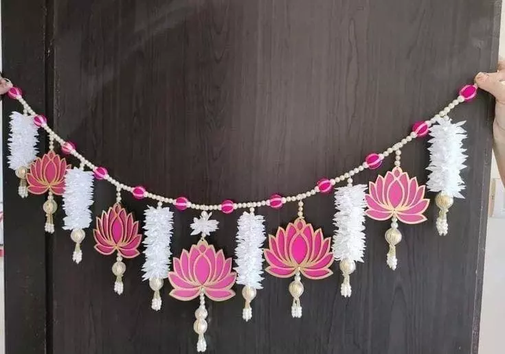 Premium Pink Lotus Pearl Bandanwar Toran