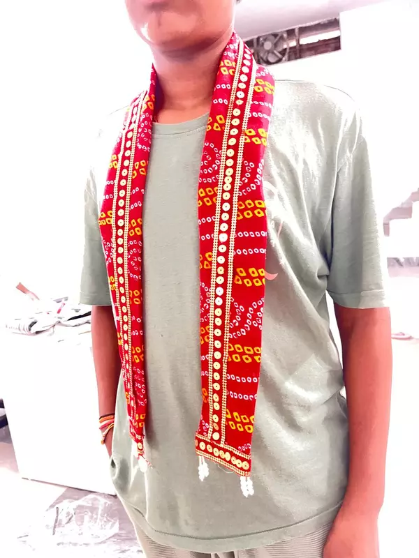 Bandhej Welcome Dupatta with Golden Lace