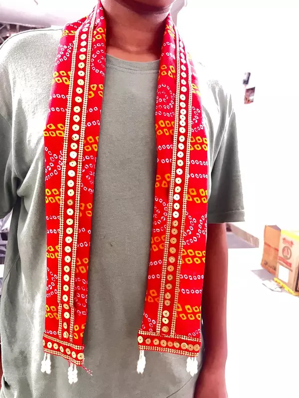Bandhej Welcome Dupatta with Golden Lace