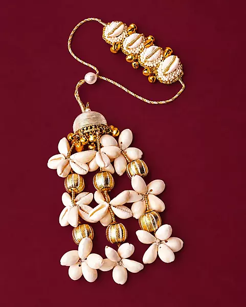 Luxury Shell Flower Rakhi