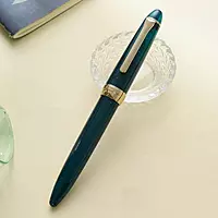 Sailor 1911 Casual Shikiori Kusa Asobi Yuki Usagi GT Fountain Pen (F) 11-0657-204 Sailor 1911 Casual Shikiori Kusa Asobi Yuki Usagi GT Fountain Pen (F) 11-0657-204