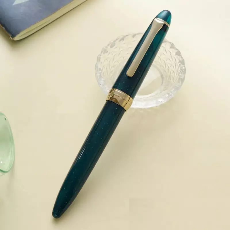 Sailor 1911 Casual Shikiori Kusa Asobi Yuki Usagi GT Fountain Pen (F) 11-0657-204 Sailor 1911 Casual Shikiori Kusa Asobi Yuki Usagi GT Fountain Pen (F) 11-0657-204