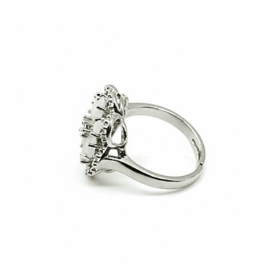 Elegant Floral Ring with White Gemstones