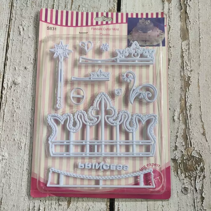 White Princess Crown Cutter