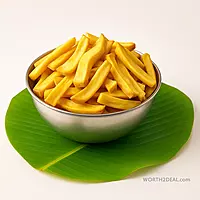 worth2deal jackfruit chips – Coconut Oil Fried Chakka Varuthathu in a bowl placed in a banana leaf