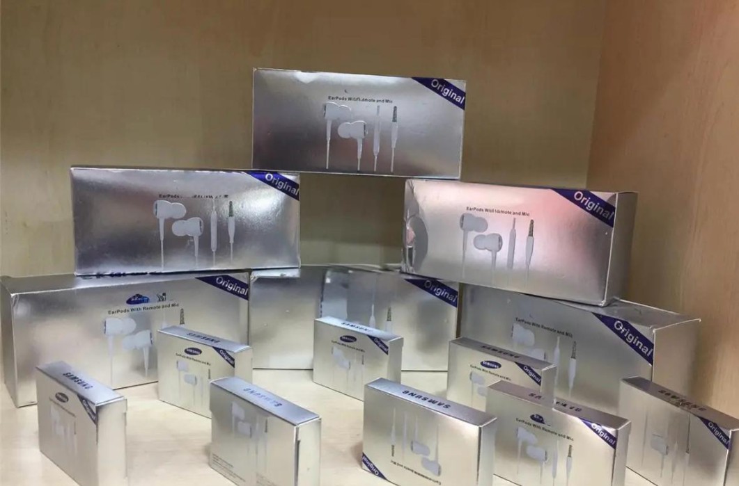 YR HANDFREE WITH PACKING EARPHONE