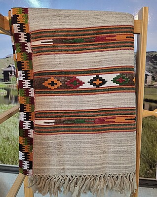 Yakwool katu chashmi teen patti with border Kullu shawls