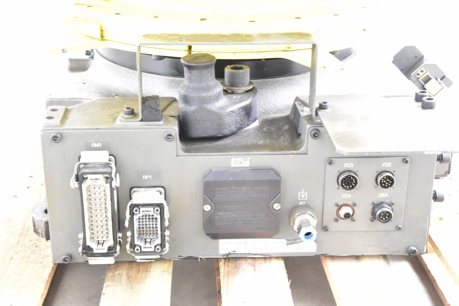 FANUC R-2000iA/165F, A05B-1324-B203,Robot with Control cabinet and Panel, YoM2002