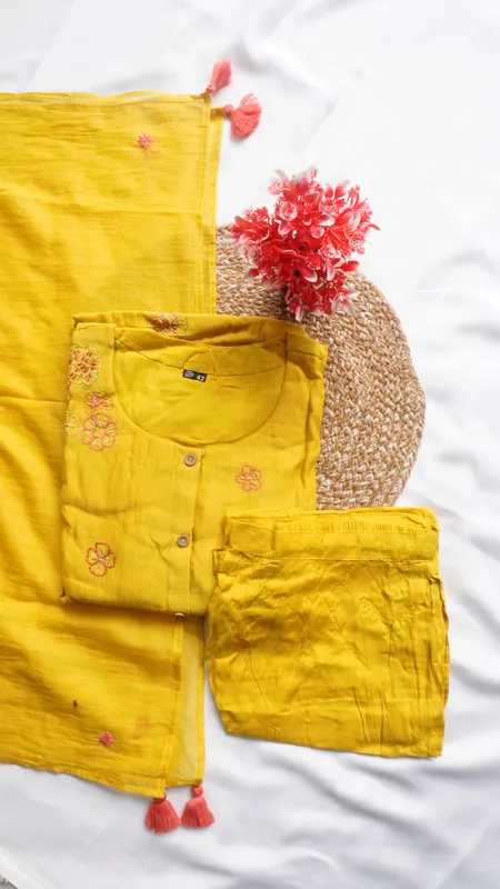 Chanderi Silk Thread Work Fancy Function Wear – Golden Yellow