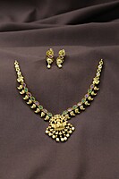 Matta finish Neckpiece